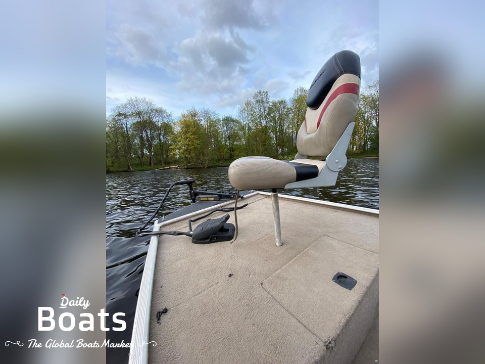 2005 Tracker Marine Bass Pro 165 for sale. View price, photos and Buy