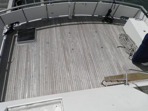 1990 Trader 44