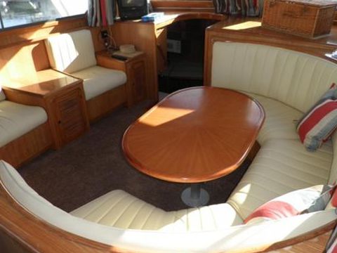 1990 Trader 44