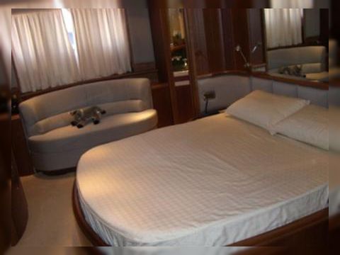 2005 Azimut 80