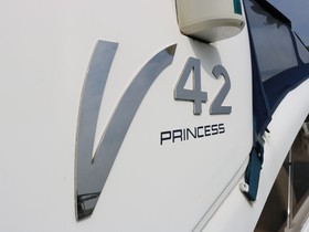 2000 Princess Yachts V42