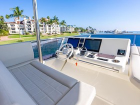 2017 Prestige Yachts 680