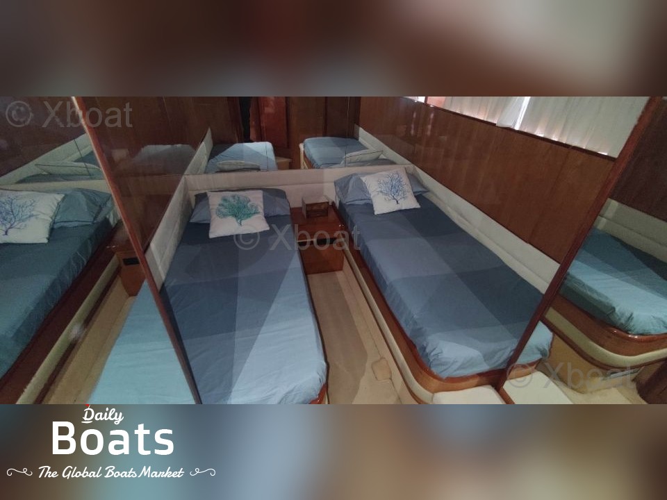 1993 VZ Cantiere Nautico 18 Internal Staircase To Reach The Fly for