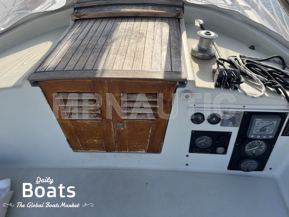 1972 Tyler Boat Company Deb 33 for sale. View price, photos and Buy