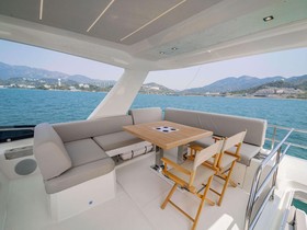 2022 Prestige Yachts 590
