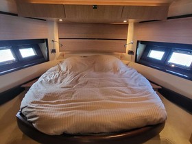 Buy 2010 Azimut 47
