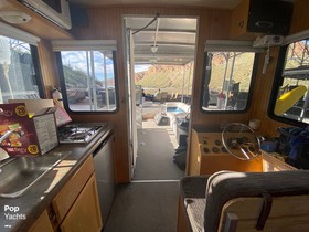 2003 Party Camper 32