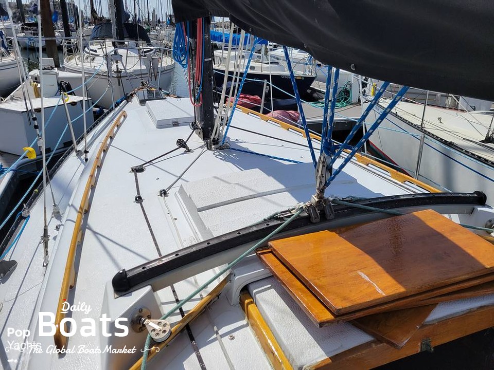 1975 Islander Yachts Sailboats 30 Bahama for sale. View price, photos