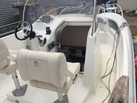 2006 Quicksilver 720 Commander Boat Renowned For Its