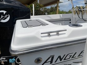 2005 Angler Boat Corporation 204Fx