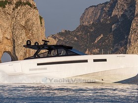2024 Evo Yachts R6 на продажу
