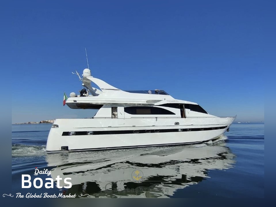 2002 Navar Cantieri Flybridge 82