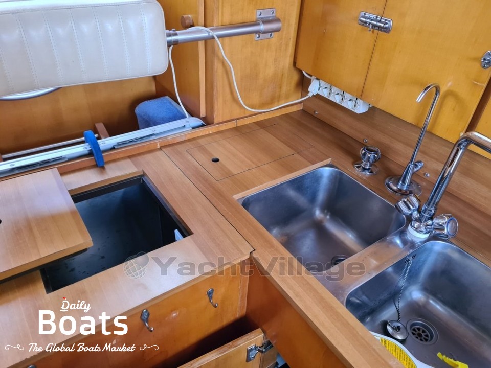 1983 Ferretti 422 Altura for sale. View price, photos and Buy 1983