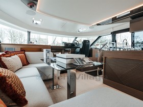 2023 Prestige Yachts M48