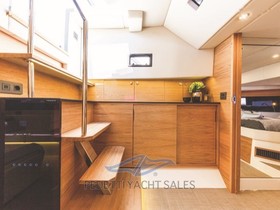 De Antonio Yachts D50 Coupe myytävänä
