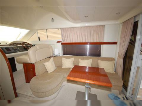 2001 Fairline Phantom 38