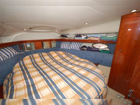 2001 Fairline Phantom 38