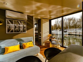 2023 Houseboat - H20 Design Dc3