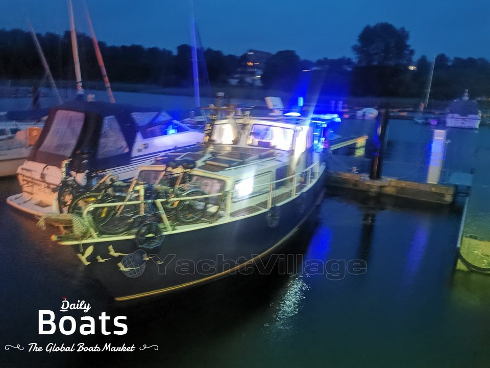 1980 Ten Broeke HollaNdisches MotorkajuTboot Mit Solarpanels for sale ...