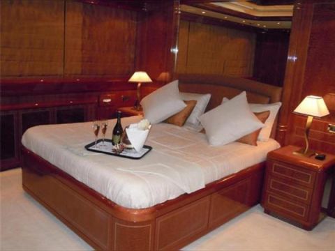 Købe 2002 Mangusta 108
