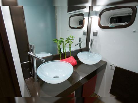 2009 Sunreef 70 for sale