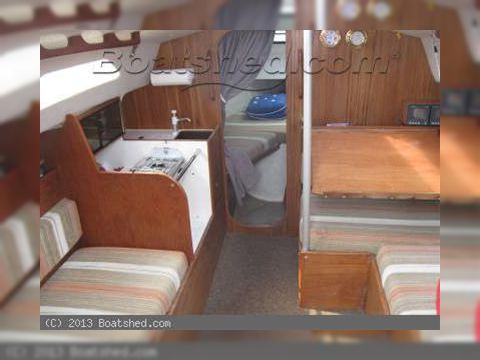 Buy 1983 Hunter Delta 25