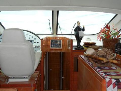 2007 Aicon Flybridge till salu