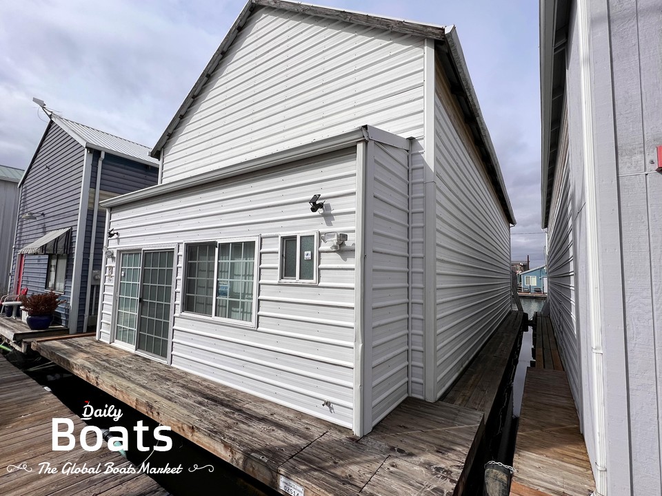 2006 Custom Boathouse for sale. View price, photos and Buy 2006 Custom