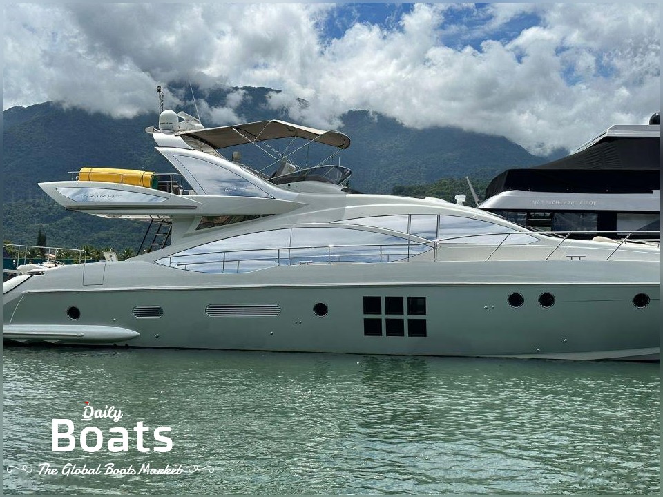 2012 Azimut 72S