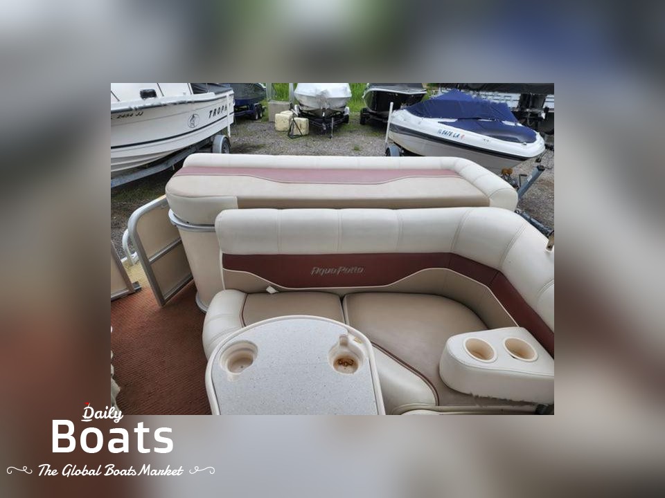 2004 Godfrey Marine 824A for sale. View price, photos and Buy 2004