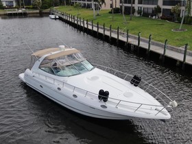 1998 Cruisers Yachts 4270 Express til salgs