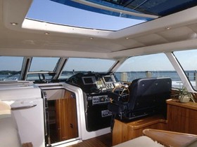 2005 Tiara Yachts 5200 Sovran Salon