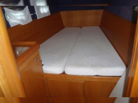2003 Lagoon 470