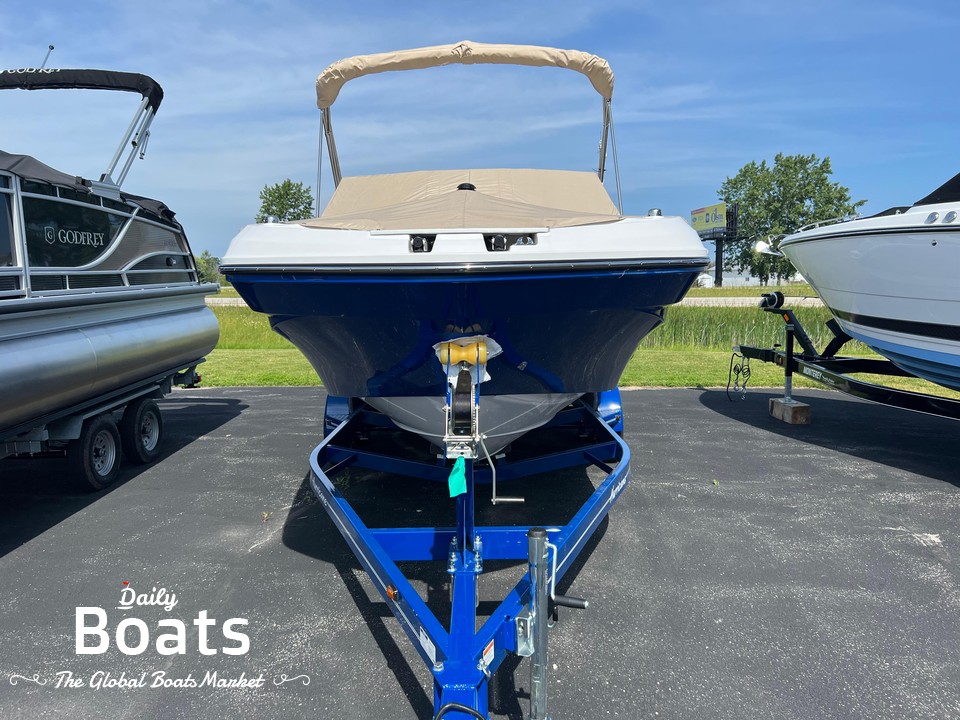 2022 Hurricane Sd235 Deck Boat Full Windshield for sale. View price