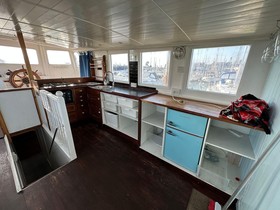 Kupiti 1945 Houseboat Conversion