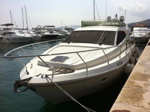 Ferretti 480