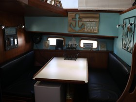 1984 Present Yachts Sun Deck Trawler 42