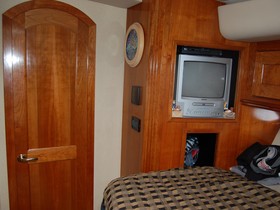 2003 Cruisers Yachts 540 Express