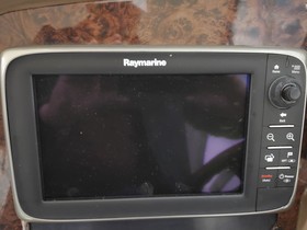 Buy 2005 Regal 4260 Commodore