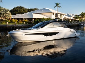 2022 Cruisers Yachts 42 Gls for sale