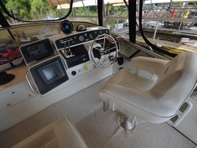 1995 Carver 370 Voyager