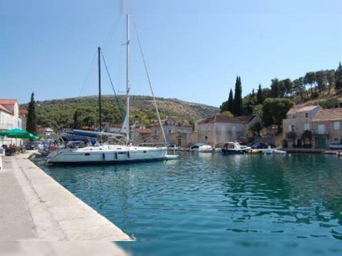 Beneteau Oceanis 440