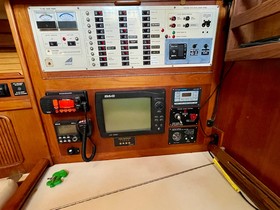 Купить 1992 Catalina Morgan 38 Center Cockpit