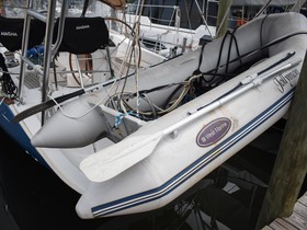 Buy 2005 Beneteau 423