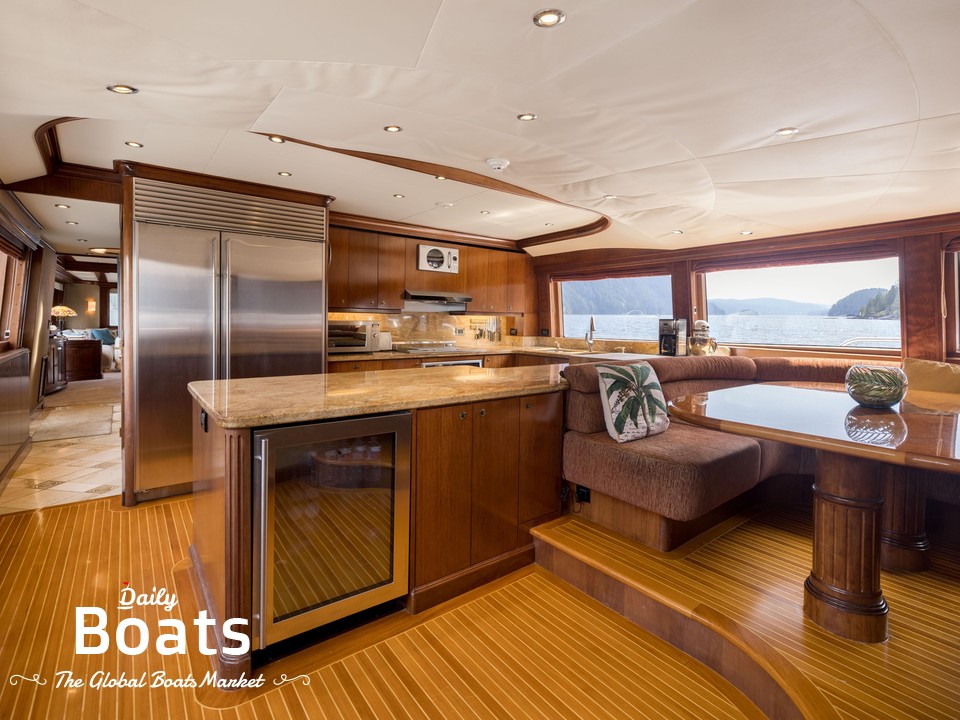 2000 Westport Crescent for sale. View price, photos and Buy 2000