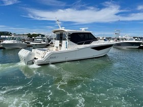 Buy 2022 Boston Whaler 405 Conquest