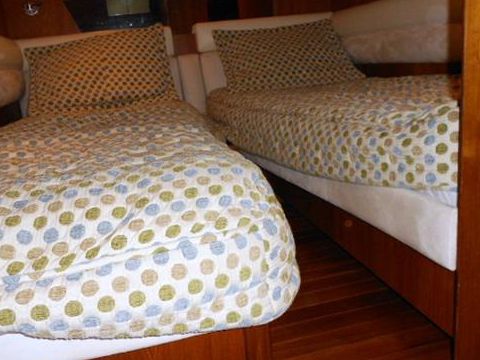 2006 Tiara 4300 Sovran