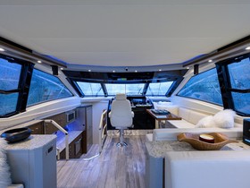 2017 Marquis 660 Sport Yacht