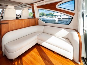 2014 Tiara Yachts 5800 Sovran myytävänä