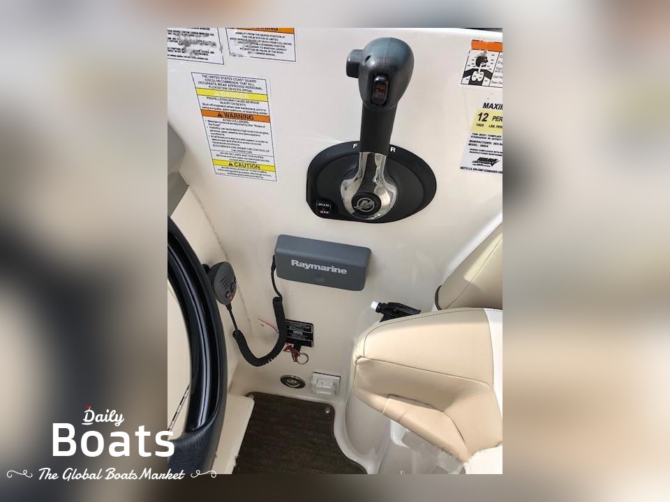 2014 Sea Ray 260 Sundancer for sale. View price, photos and Buy 2014